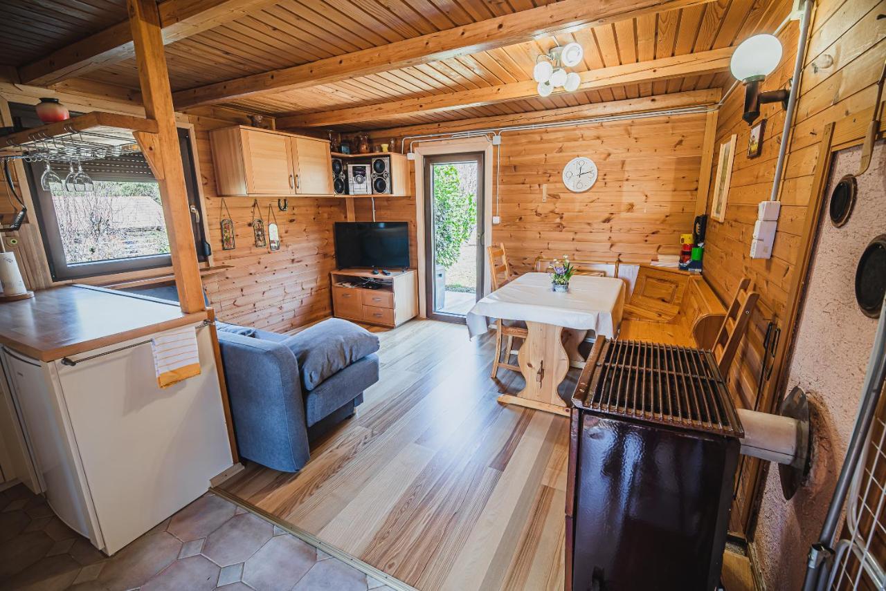 Wooden Cabin Zurej With Hot Tub Bukovje v Babni Gori Εξωτερικό φωτογραφία