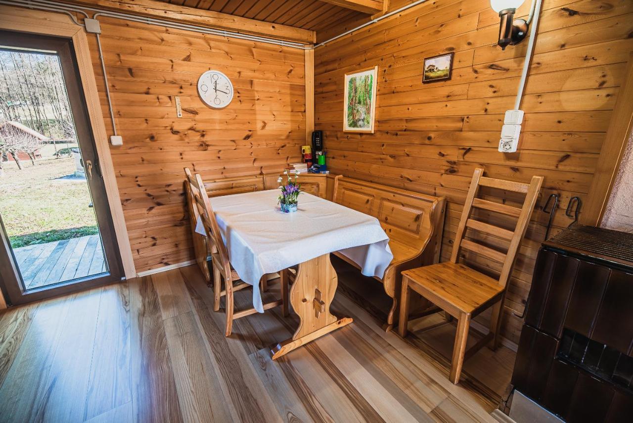 Wooden Cabin Zurej With Hot Tub Bukovje v Babni Gori Εξωτερικό φωτογραφία