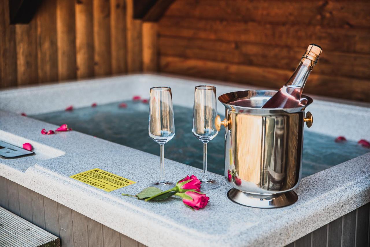 Wooden Cabin Zurej With Hot Tub Bukovje v Babni Gori Εξωτερικό φωτογραφία